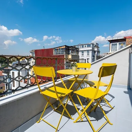 Διαμέρισμα Cosy Triplex Flat